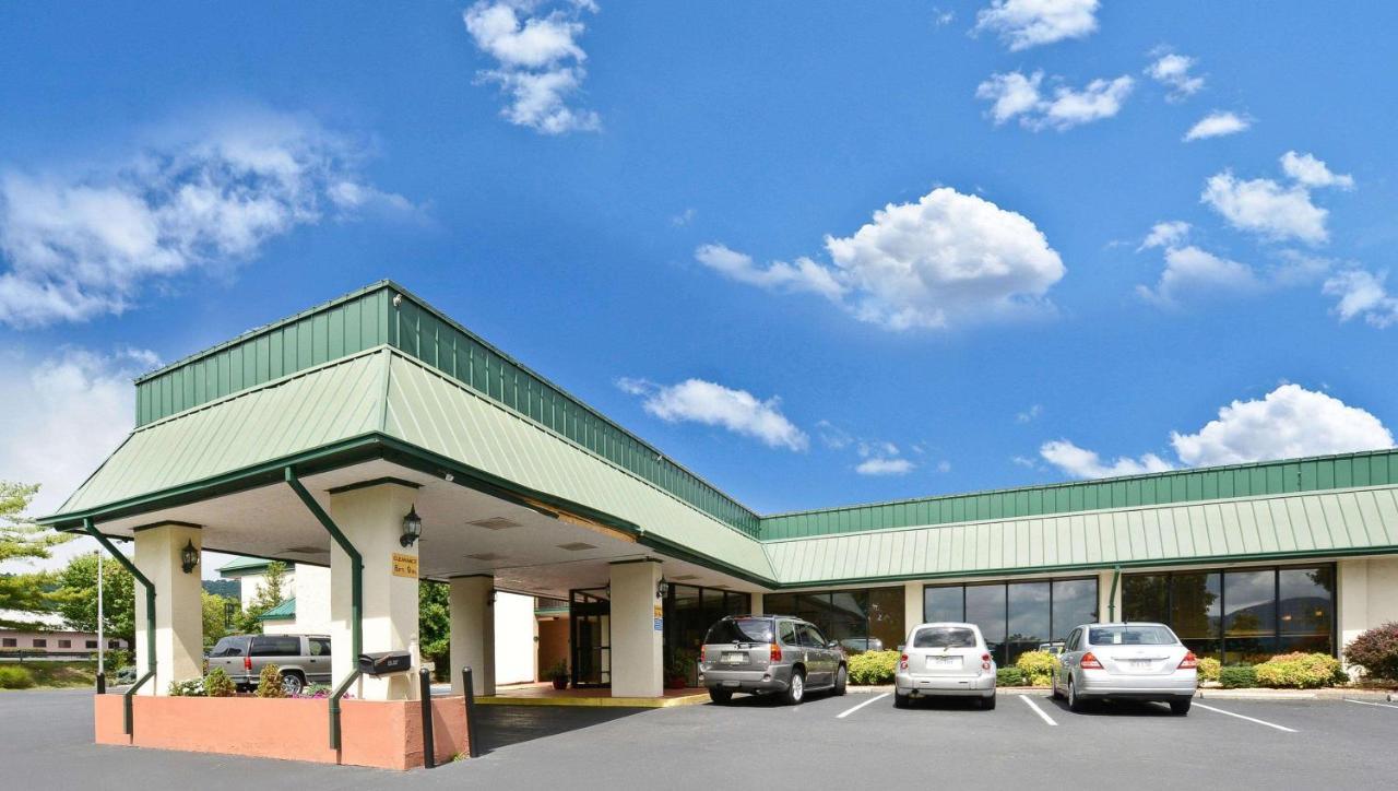 Magnuson Hotel Mountain View Covington Exterior photo